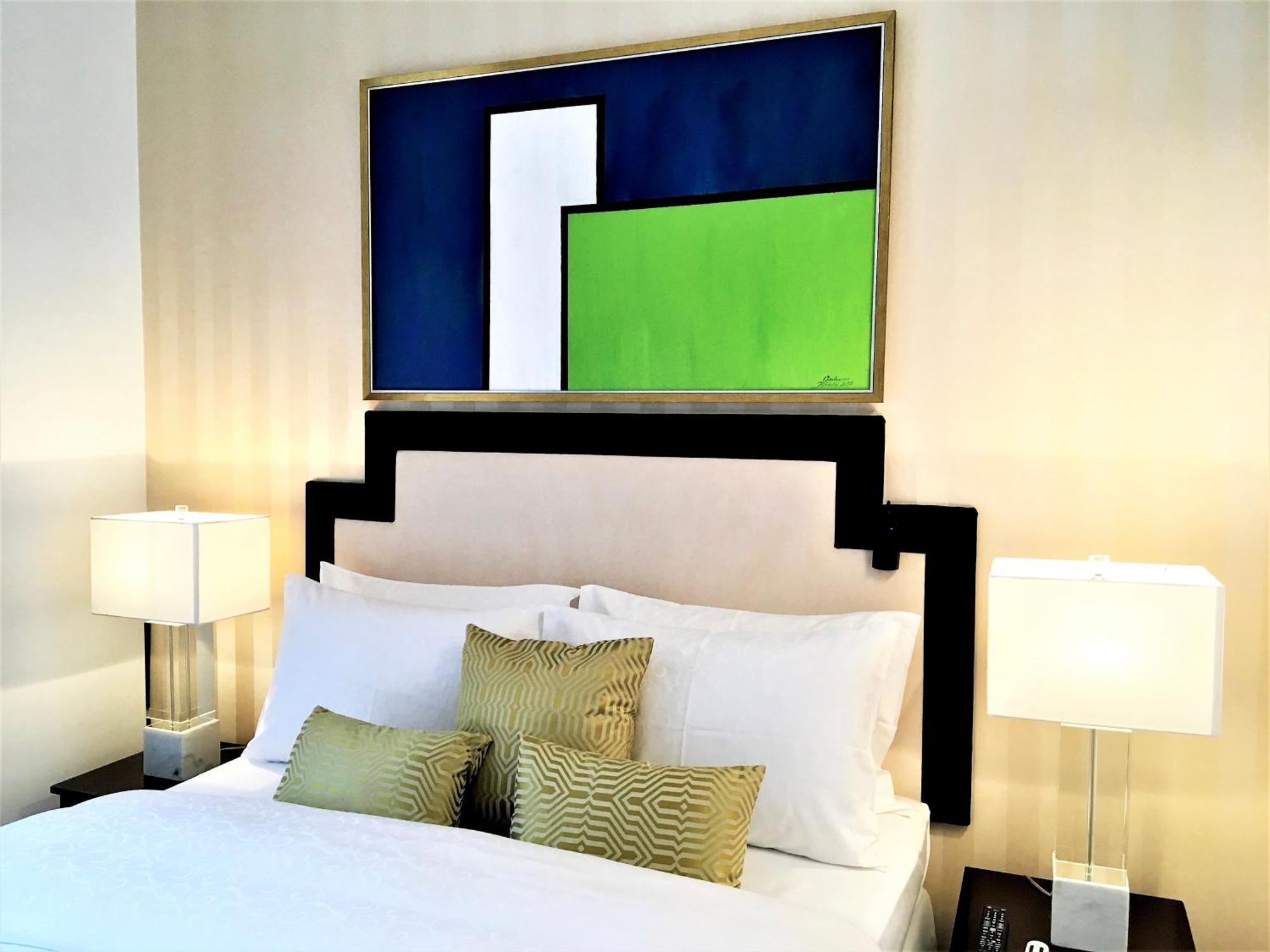 Mondrian Luxury Suites & Apartments Old Town Varşova Oda fotoğraf