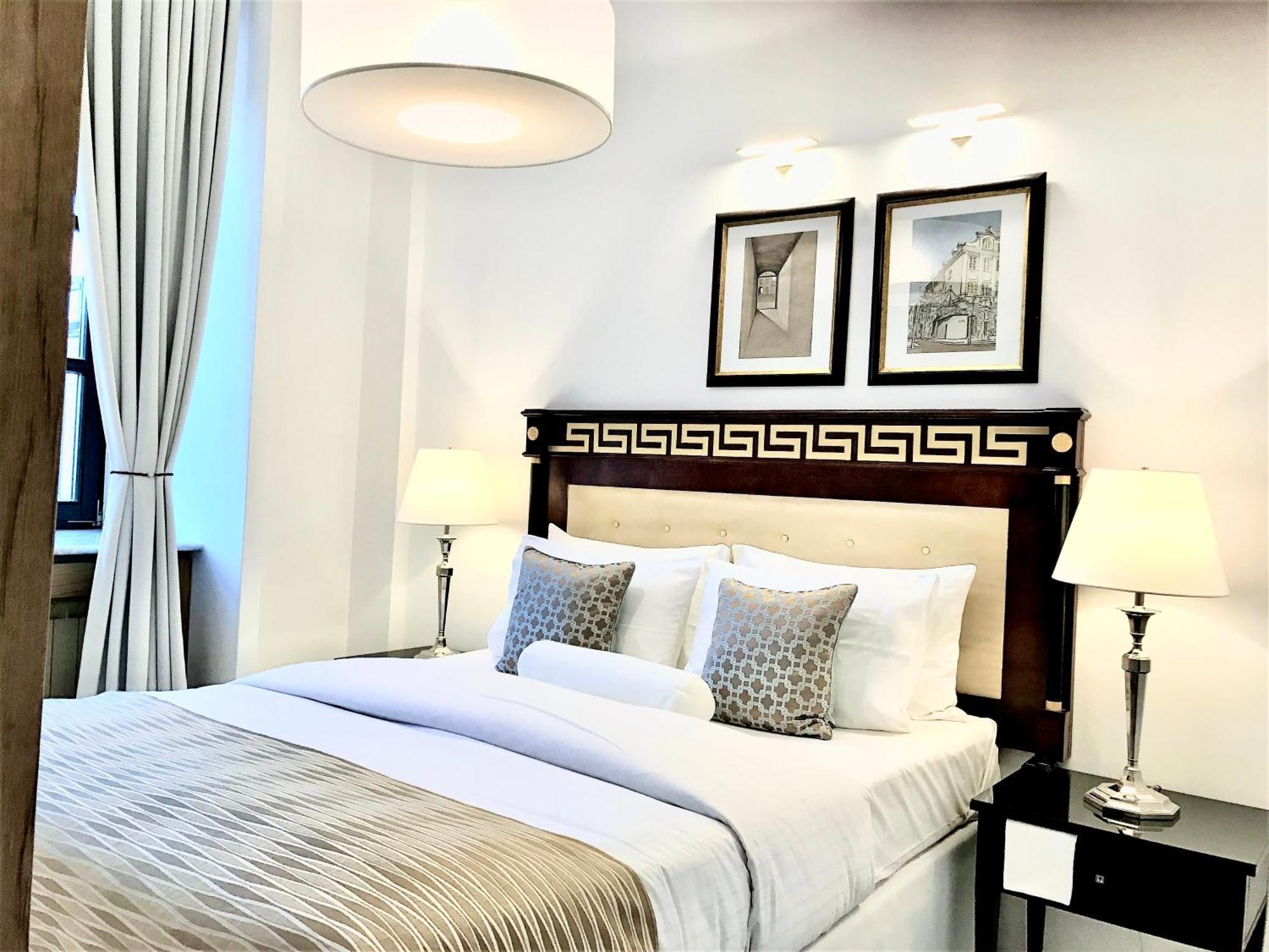 Mondrian Luxury Suites & Apartments Old Town Varşova Oda fotoğraf