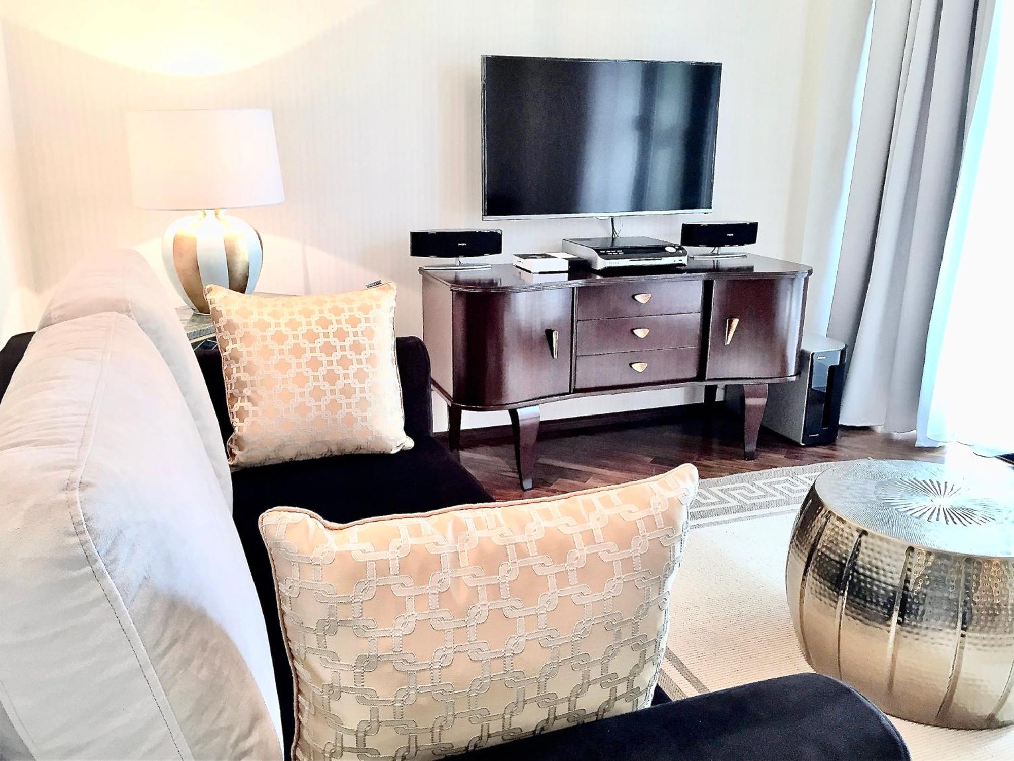Mondrian Luxury Suites & Apartments Old Town Varşova Oda fotoğraf