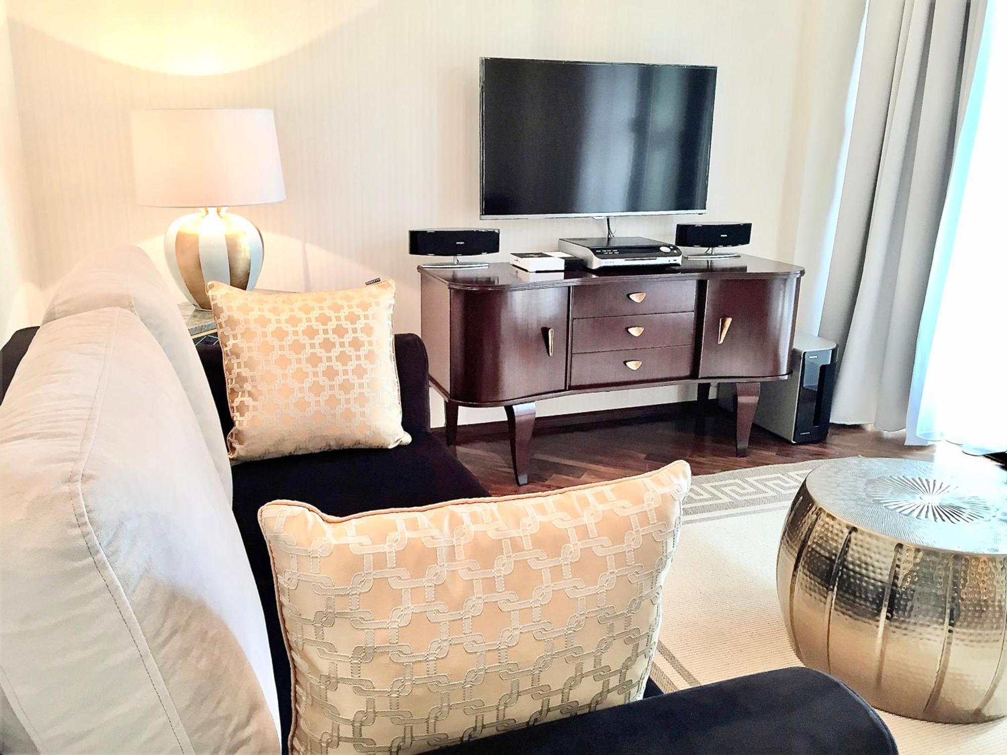 Mondrian Luxury Suites & Apartments Old Town Varşova Oda fotoğraf