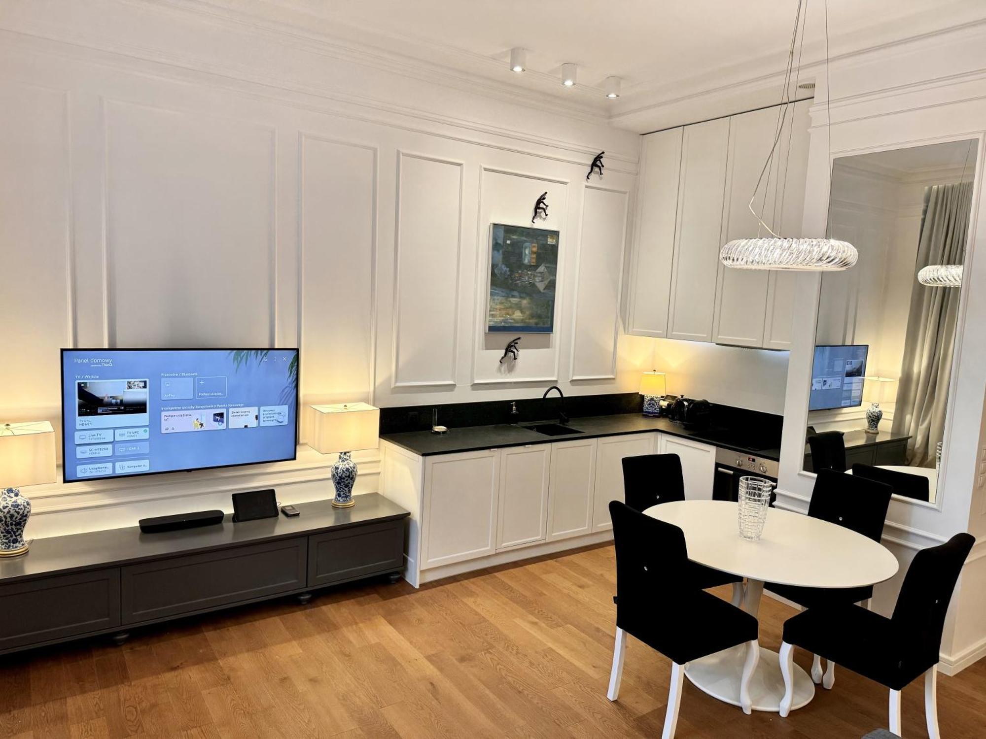Mondrian Luxury Suites & Apartments Old Town Varşova Oda fotoğraf